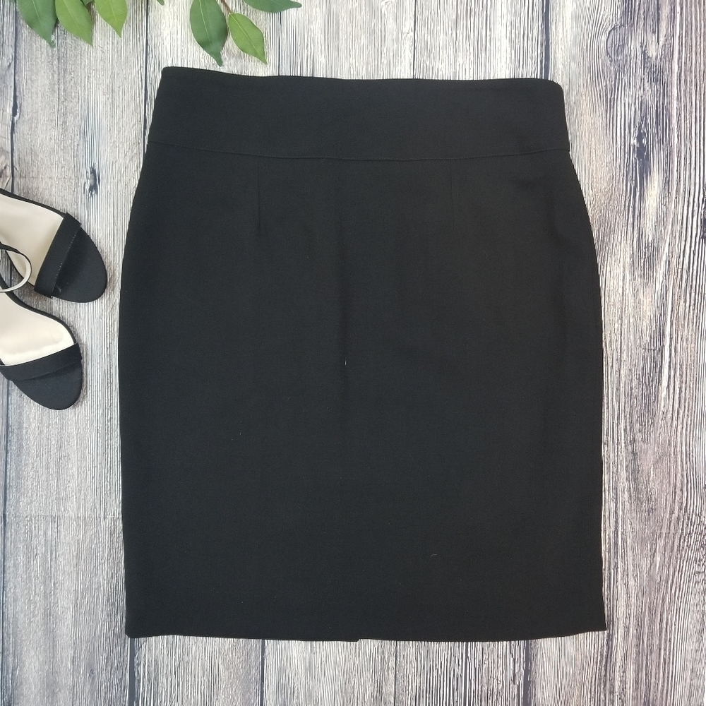 Manigance Paris NWT Black Career Skirt